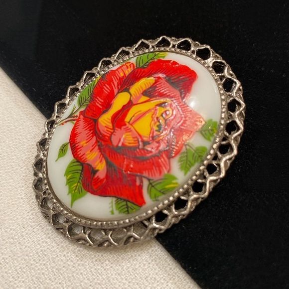 Vintage Jewelry - Vintage Silver Brooch With Porcelain Flower Cameo